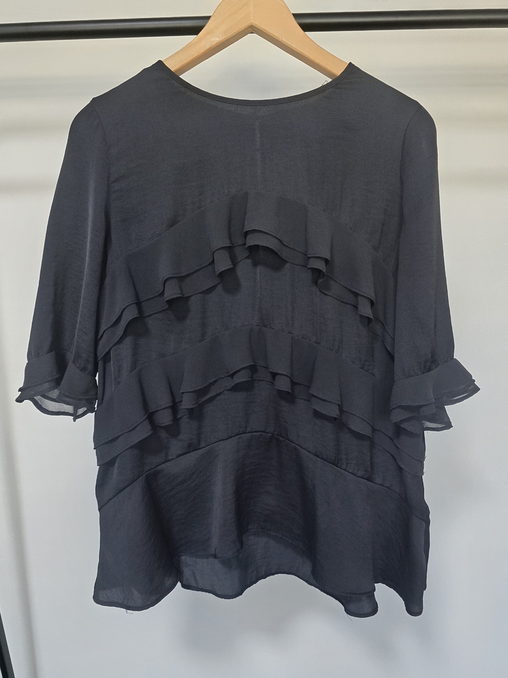 Who What Wear Black Ruffle Sleeve Blouse